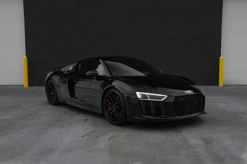 R8 V10 Plus