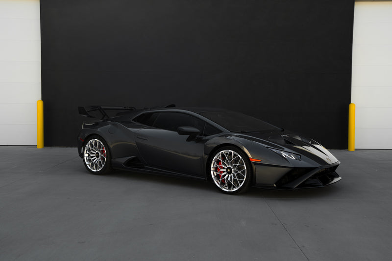 Huracan STO